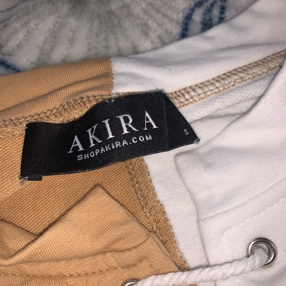 half brown-half white sweater + tie up middle 🍂 / sweater from AKIRA (not firm) - Picture 2 of 4